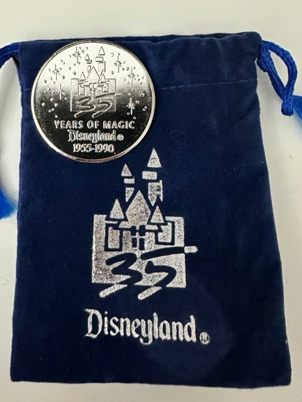 Disneyland 35 Years Of Magic 35th Anniversary Coin/Medallion 1955-1990 w/Bag